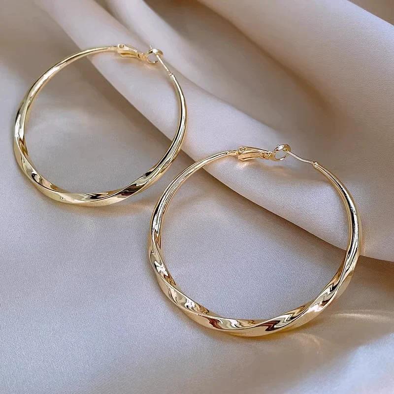 Gouden Twisted Hoops - By Beautilla